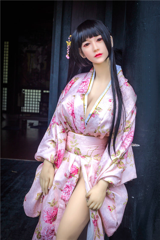 Aki 168cm | 5'5" E CUP