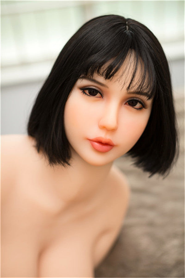 Yanna 168cm | 5'5" L CUP