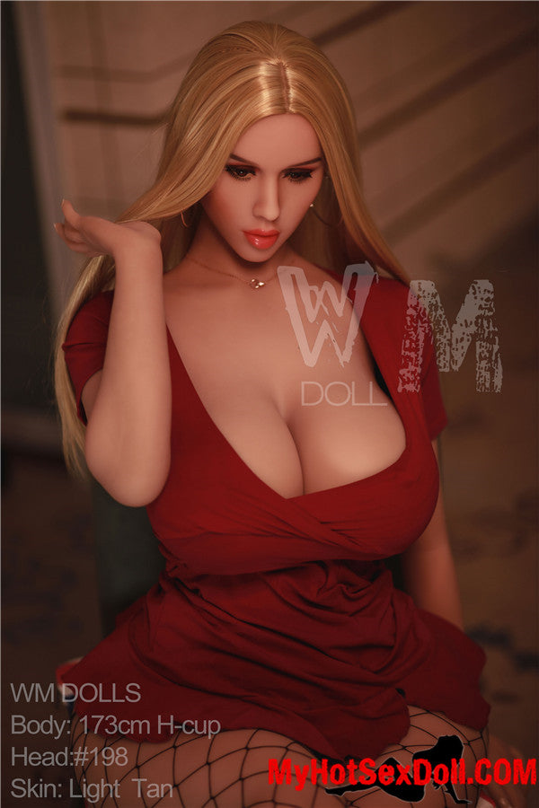 Gill 173cm | 5'7" H CUP