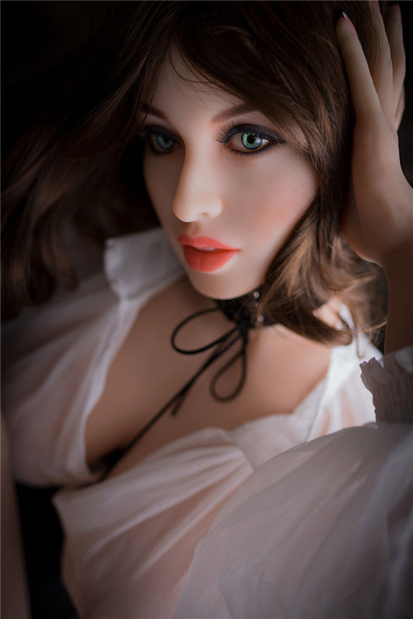 Vicki 168cm | 5'5" E CUP