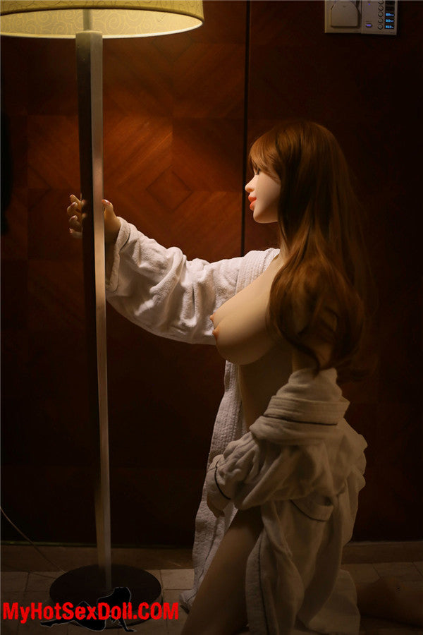 Nikita 158cm | 5'2" D CUP
