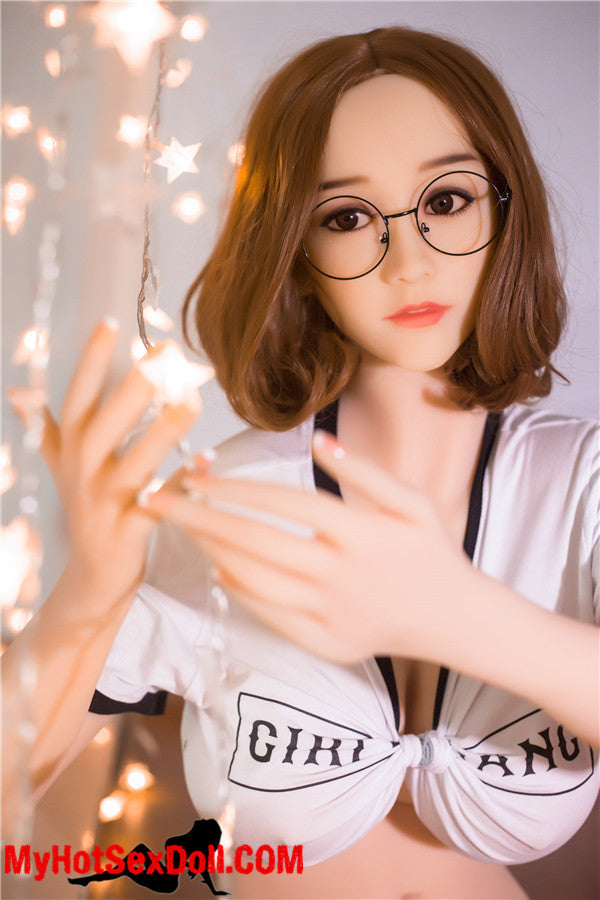 Kristina 161cm | 5'2" G CUP