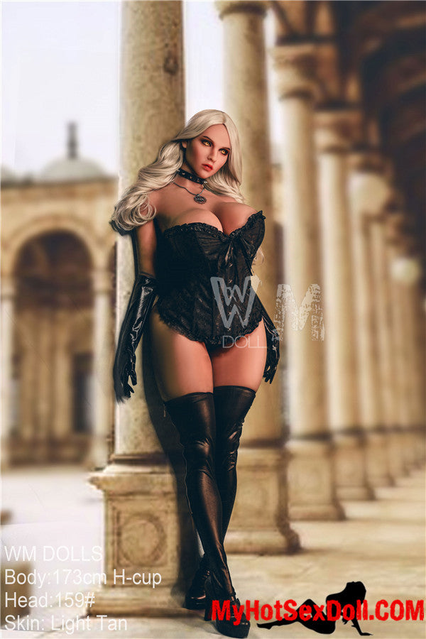 Alessia 173cm | 5'7" H CUP