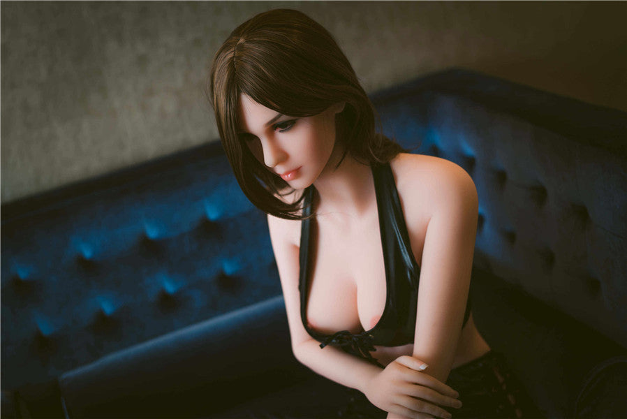 Olivia 163cm | 5' 4" C CUP