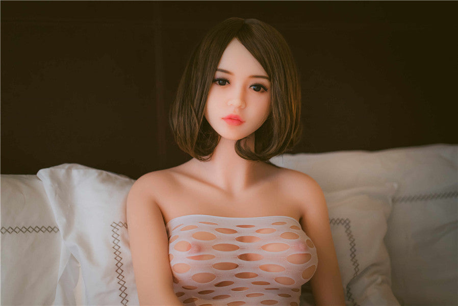 Chloe 163cm | 5' 4" C CUP