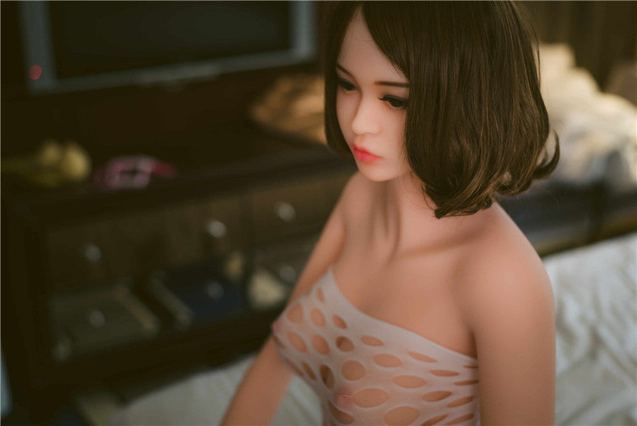 Chloe 163cm | 5' 4" C CUP