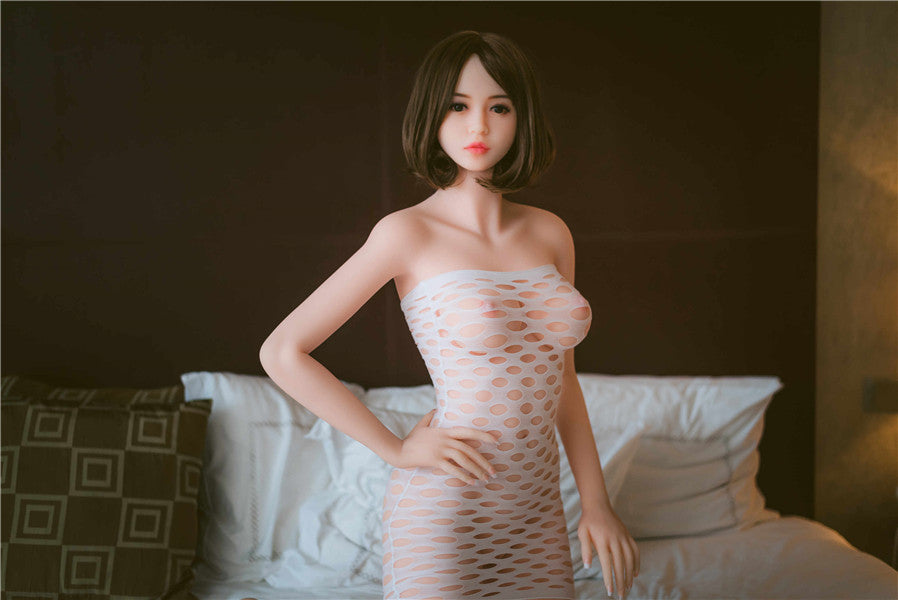 Chloe 163cm | 5' 4" C CUP
