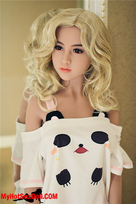 Kylie 156cm | 5'1" C CUP