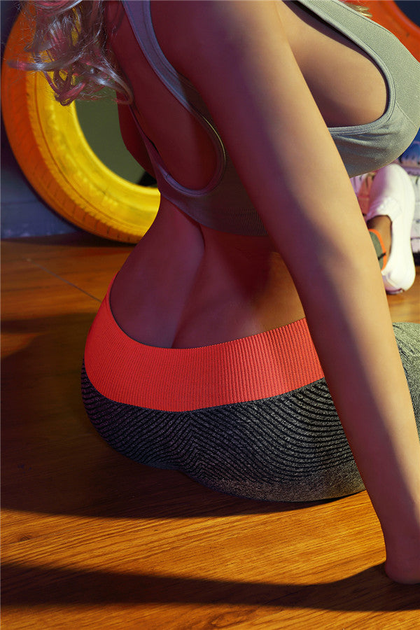 Lea 168cm | 5'5" E CUP