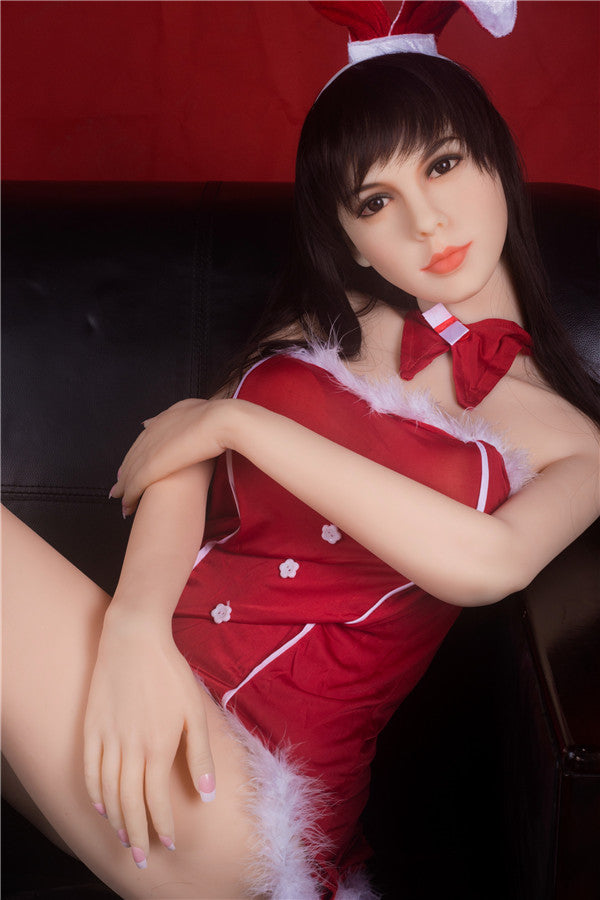 Mila 163cm | 5' 4" C CUP