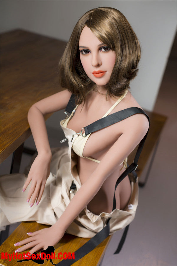 Candy 156cm | 5'1" C CUP