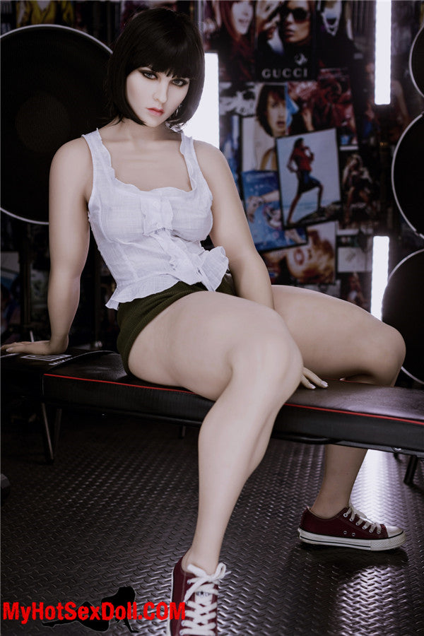 Emilia 156cm | 5'1" B CUP