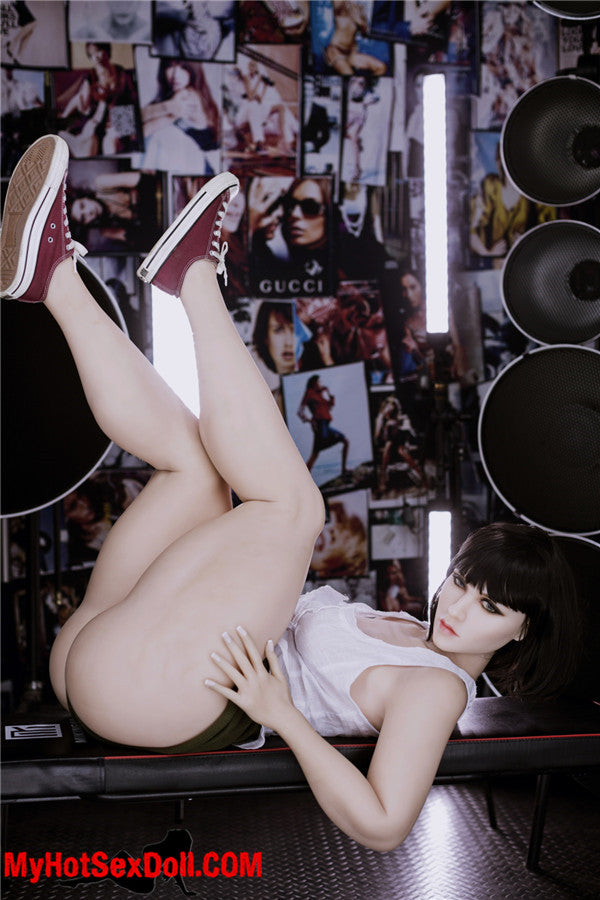 Emilia 156cm | 5'1" B CUP